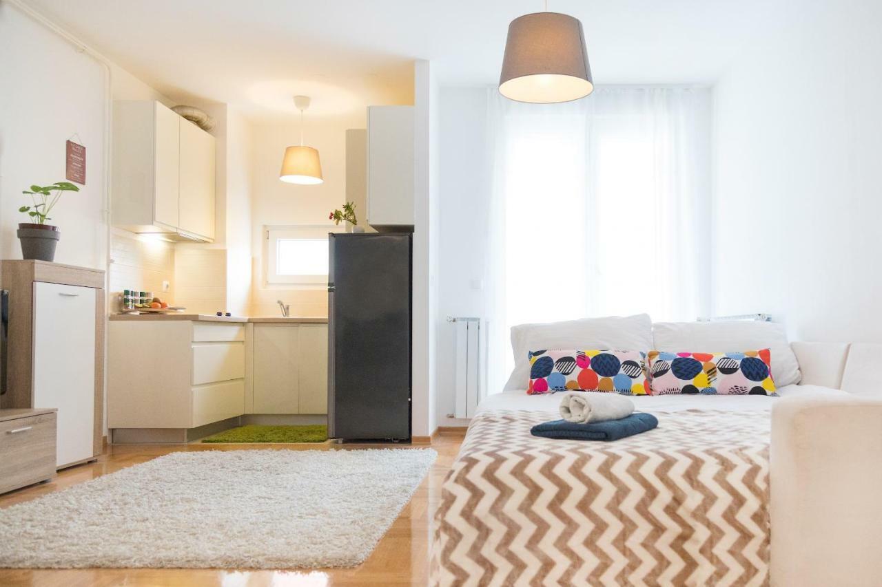 Cute And Sunny Studio In Zagreb With Balcony & Free Parking ภายนอก รูปภาพ